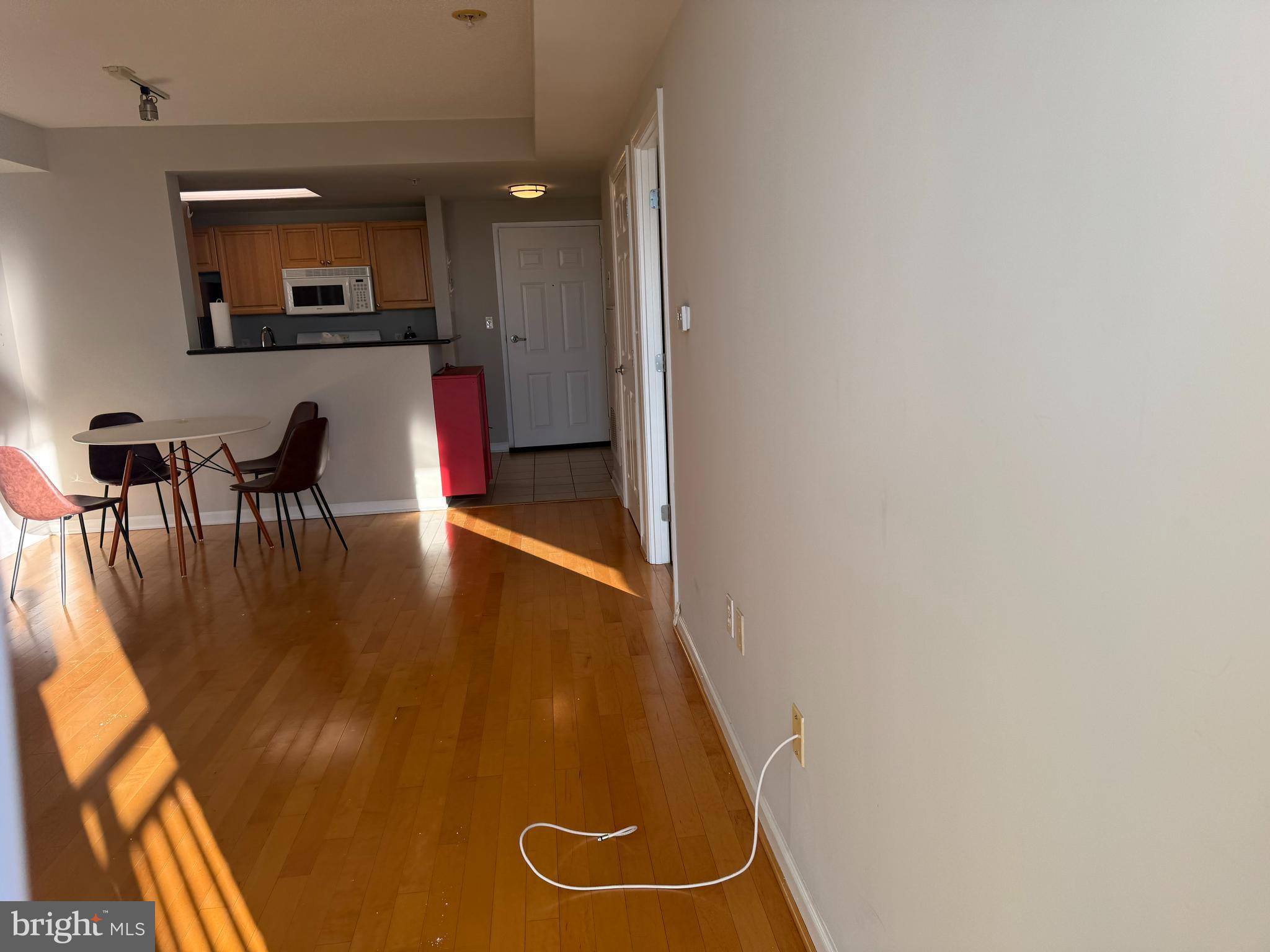 2726 Gallows Road, Unit 915 Vienna, VA 22180 - Photo 12 of 32