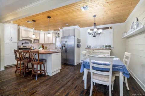 $779,000 | 406 Jefferson Street, Franklin Square, NY 11010