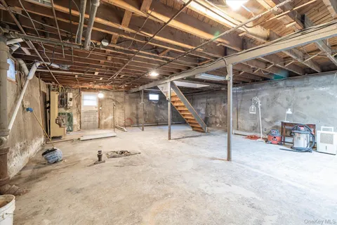 $779,000 | 406 Jefferson Street, Franklin Square, NY 11010