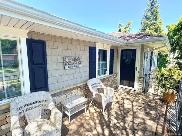 $779,000 | 406 Jefferson Street, Franklin Square, NY 11010