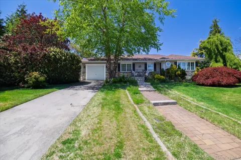 $779,000 | 406 Jefferson Street, Franklin Square, NY 11010