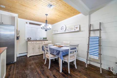 $779,000 | 406 Jefferson Street, Franklin Square, NY 11010