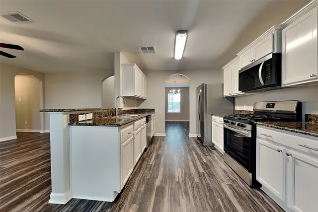 $1,945 | 10208 Red Fern Court, Conroe, TX 77385