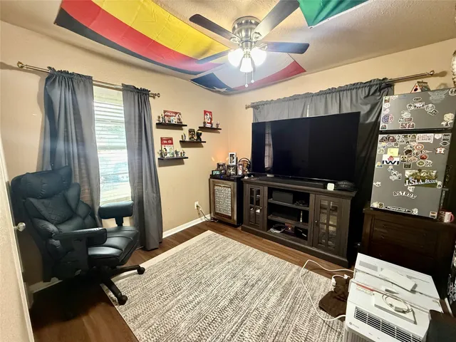 $185,000 | 111 Mimosa Street, Lake Jackson, TX 77566