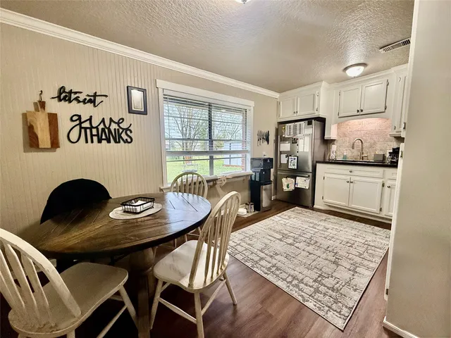 $185,000 | 111 Mimosa Street, Lake Jackson, TX 77566