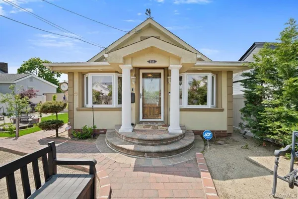 $825,000 | 115 Bayswater Boulevard, Inwood, NY 11096