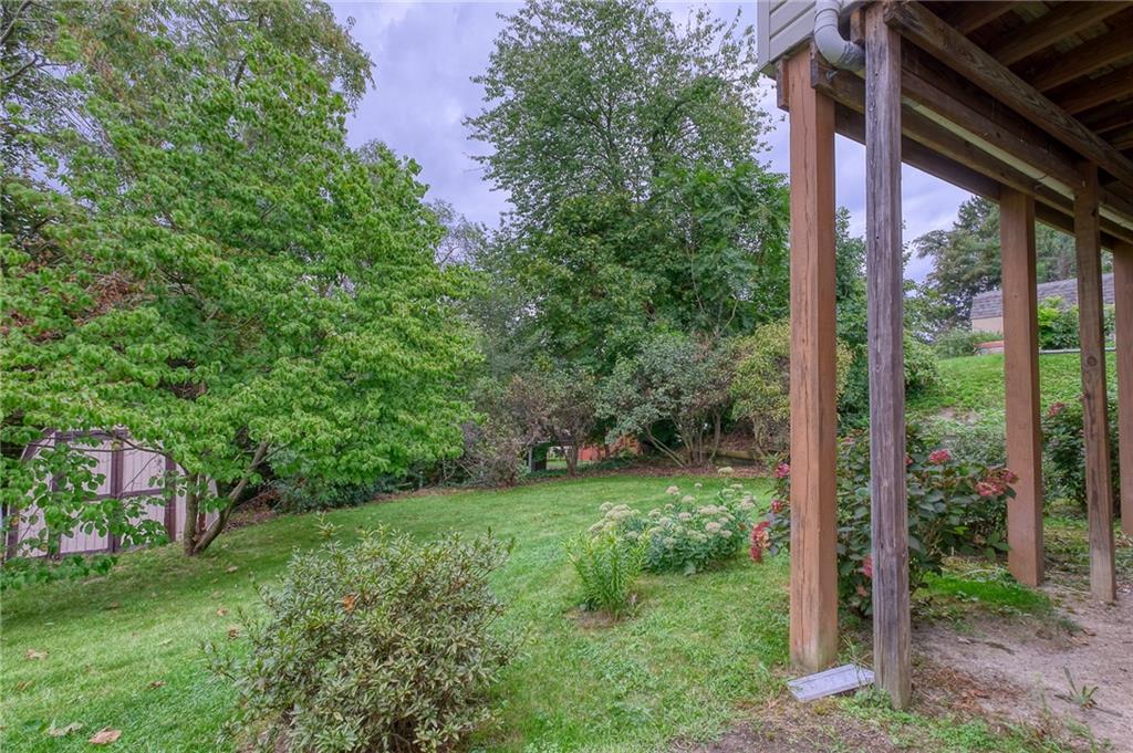 577 Hillcrest Avenue McKees Rocks, PA 15136 - Photo 5 of 23 a view of a backyard with garden