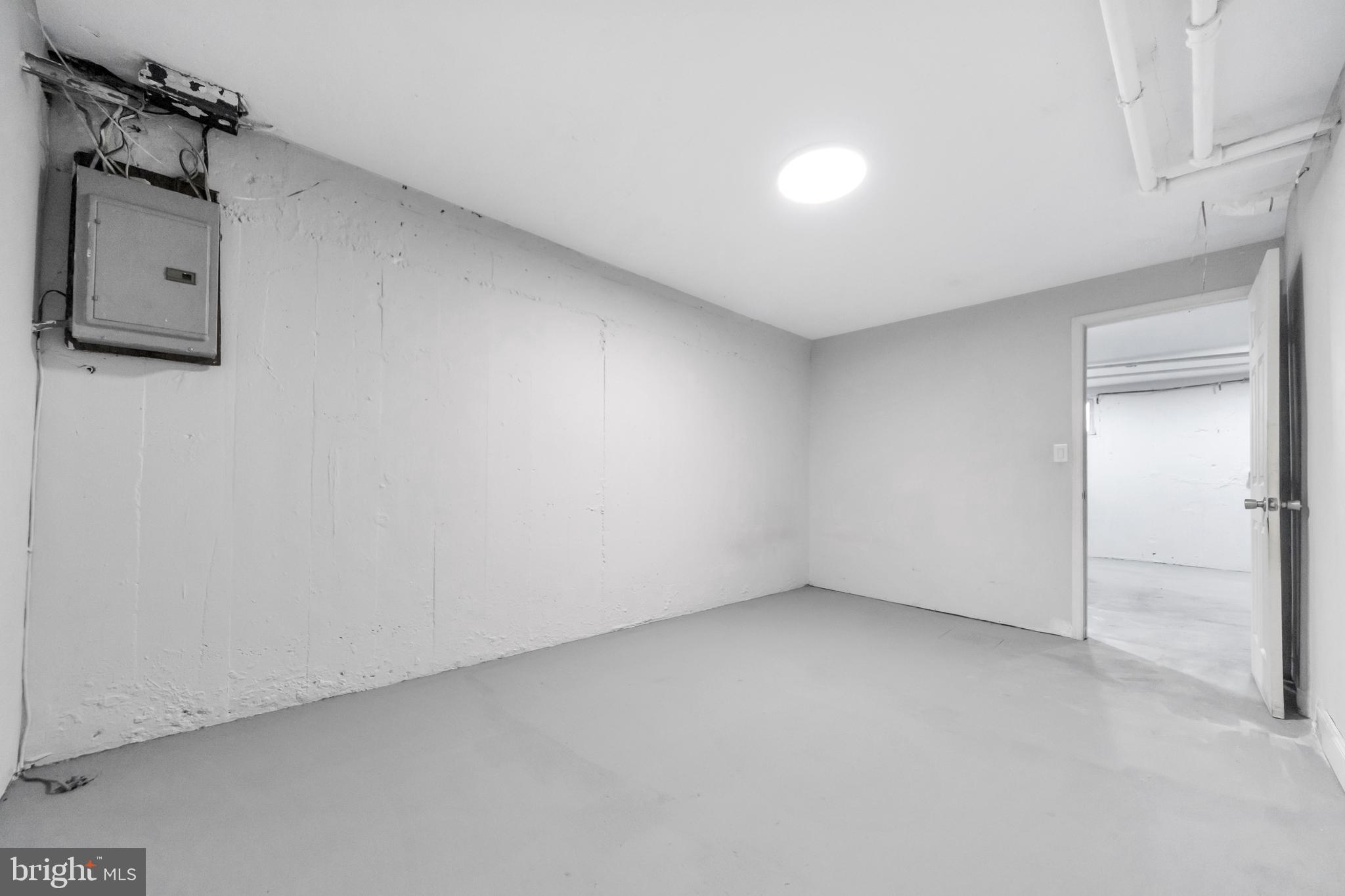 506 Hampden Road Upper Darby, PA 19082 - Photo 28 of 34