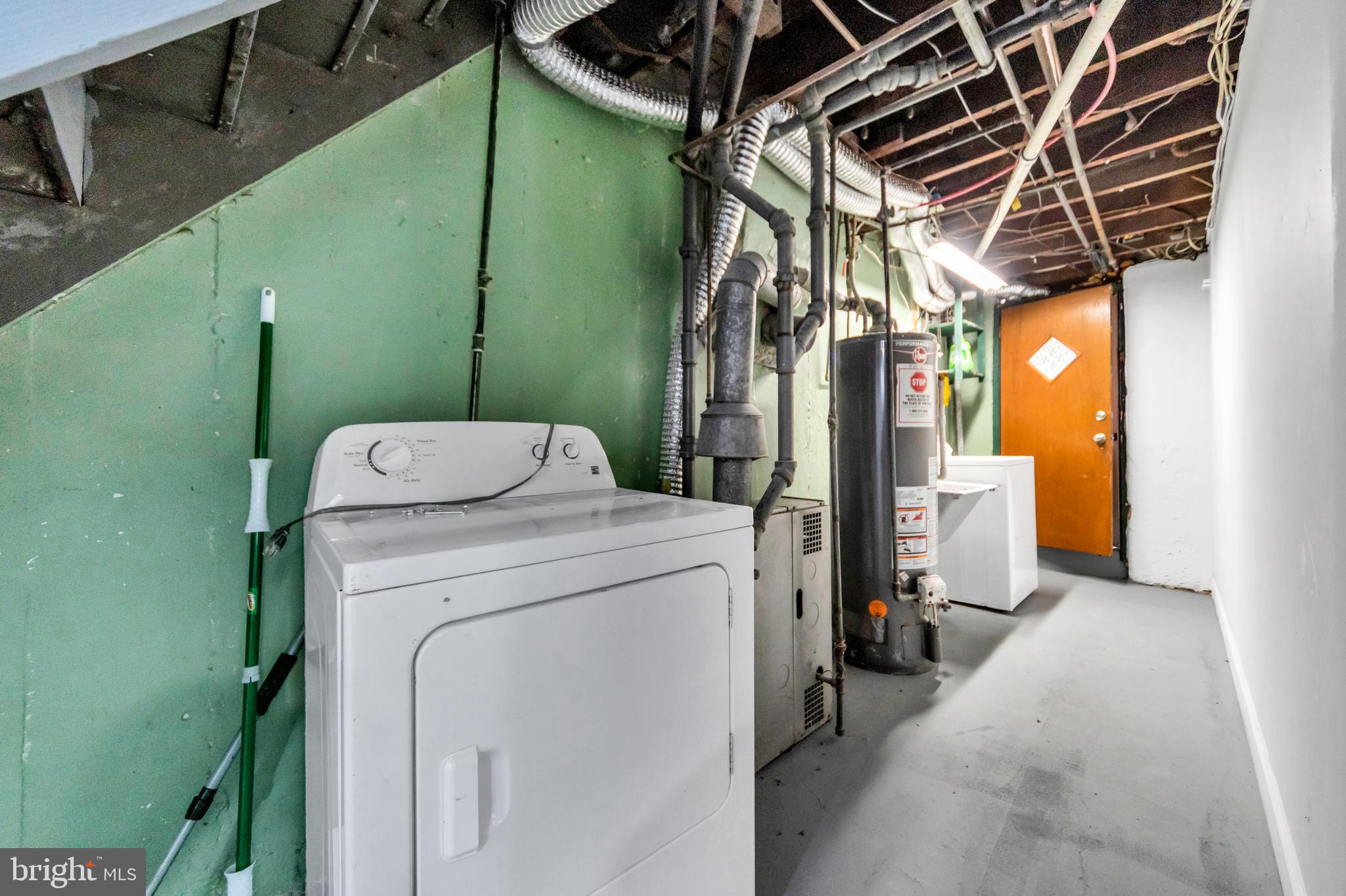 506 Hampden Road Upper Darby, PA 19082 - Photo 30 of 34