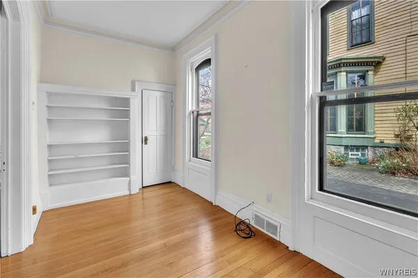 $489,900 | 41 Irving Place, Buffalo, NY 14201