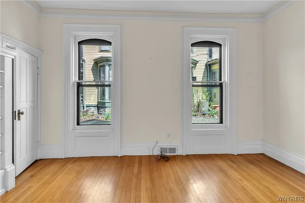 $489,900 | 41 Irving Place, Buffalo, NY 14201