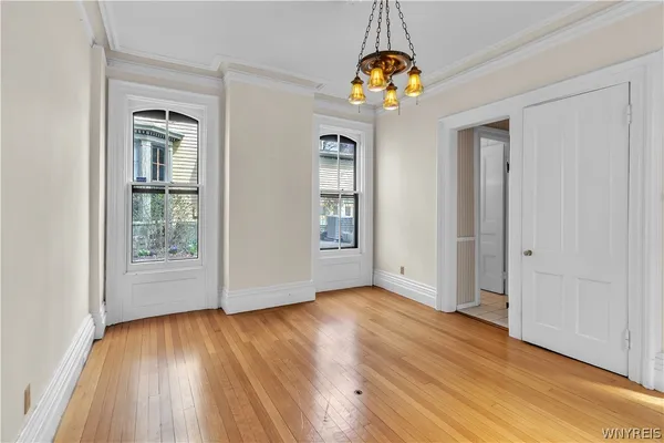 $489,900 | 41 Irving Place, Buffalo, NY 14201