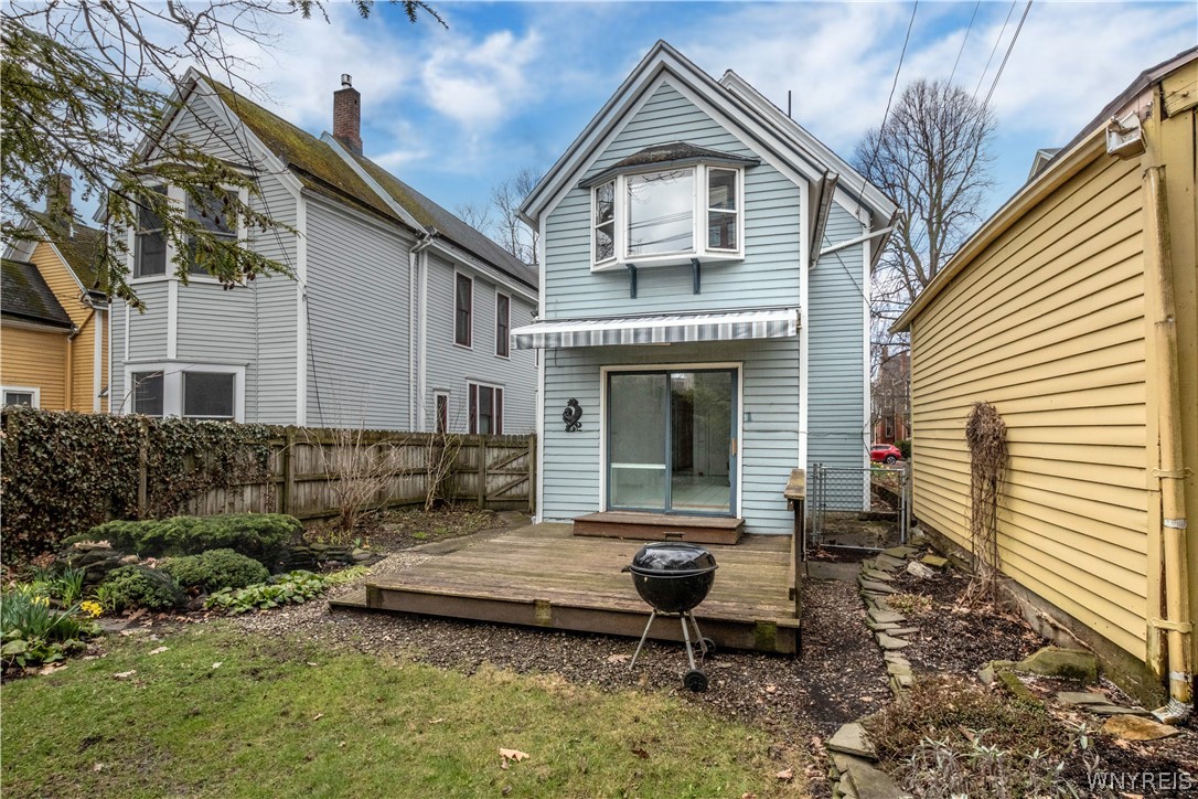 41 Irving Place Buffalo, NY 14201 - Photo 42 of 49 41 Irving -Exterior Rear 1