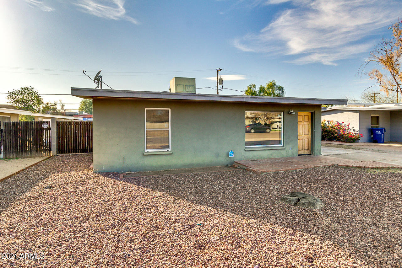 414 South Robert Road Tempe, AZ 85281 - Photo 2 of 28 02-robert