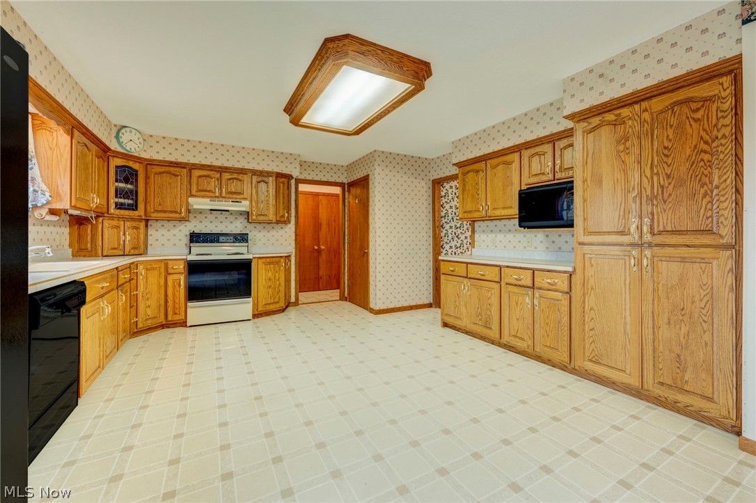 22520 Hawley Road Wellington, OH 44090 - Photo 10 of 34 Gallery Image 10