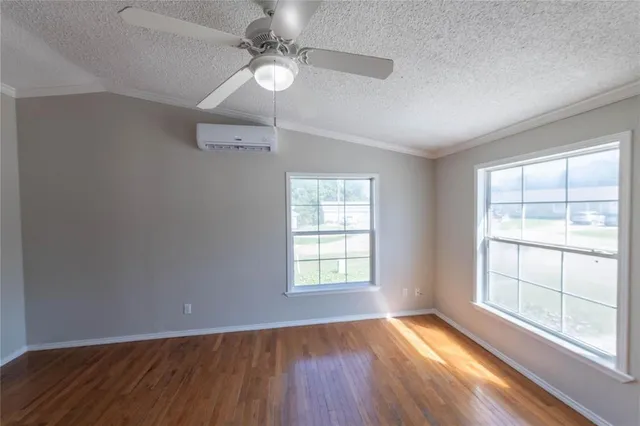 $1,375 | 121 Windy Creek Court, Springtown, TX 76082