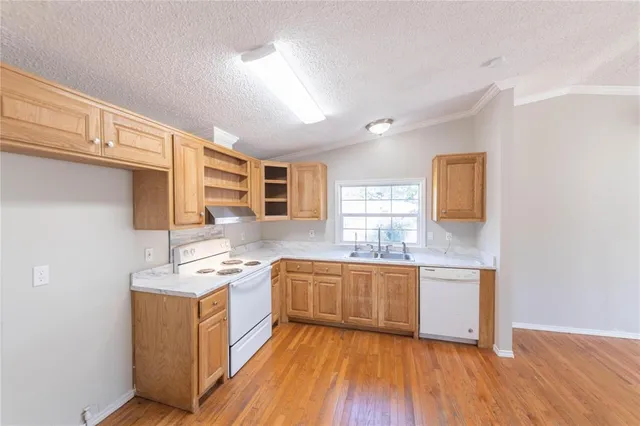 $1,375 | 121 Windy Creek Court, Springtown, TX 76082