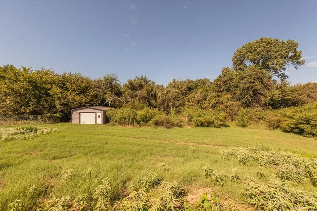 $1,375 | 121 Windy Creek Court, Springtown, TX 76082