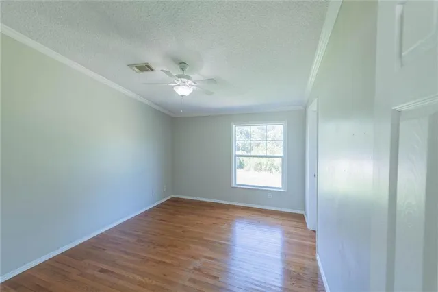 $1,375 | 121 Windy Creek Court, Springtown, TX 76082