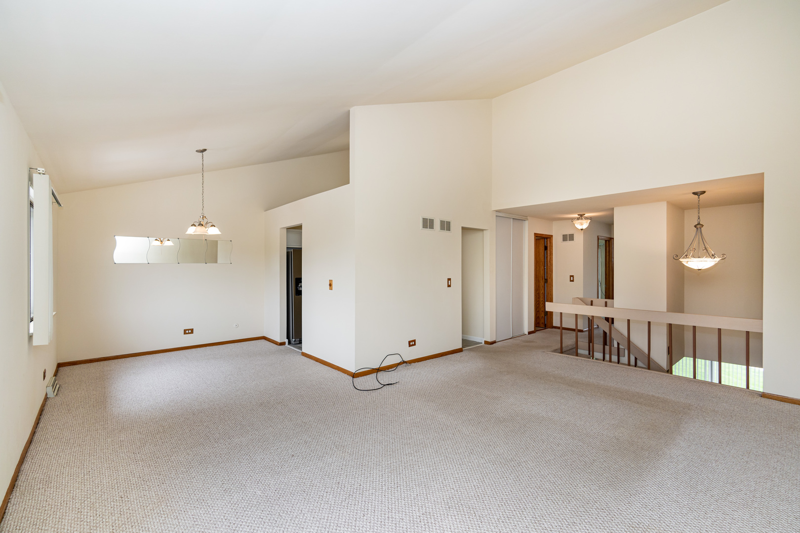 708 High Ridge Road Roselle, IL 60172 - Photo 6 of 20