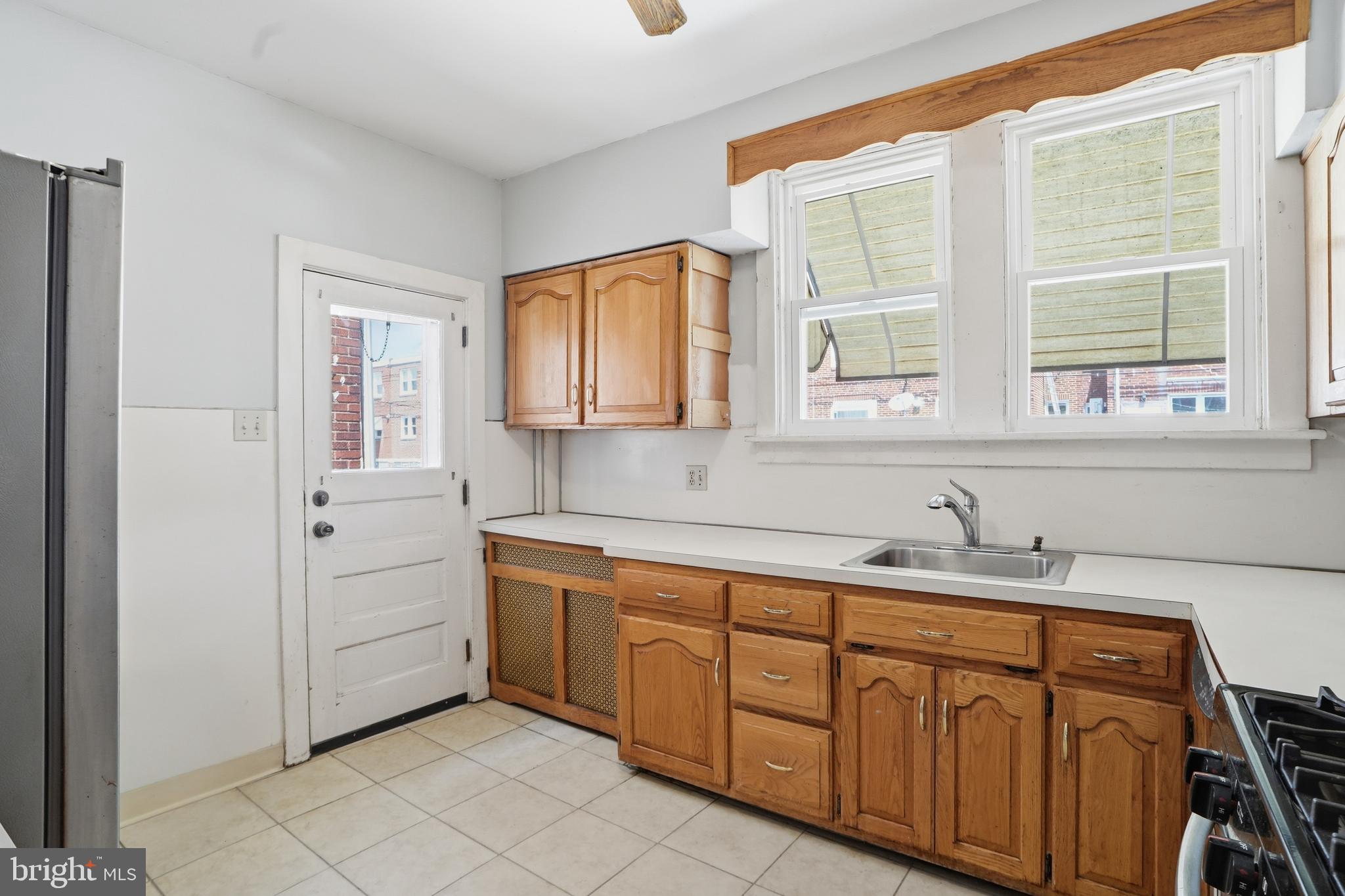 3245 Cottman Avenue Philadelphia, PA 19149 - Photo 9 of 22