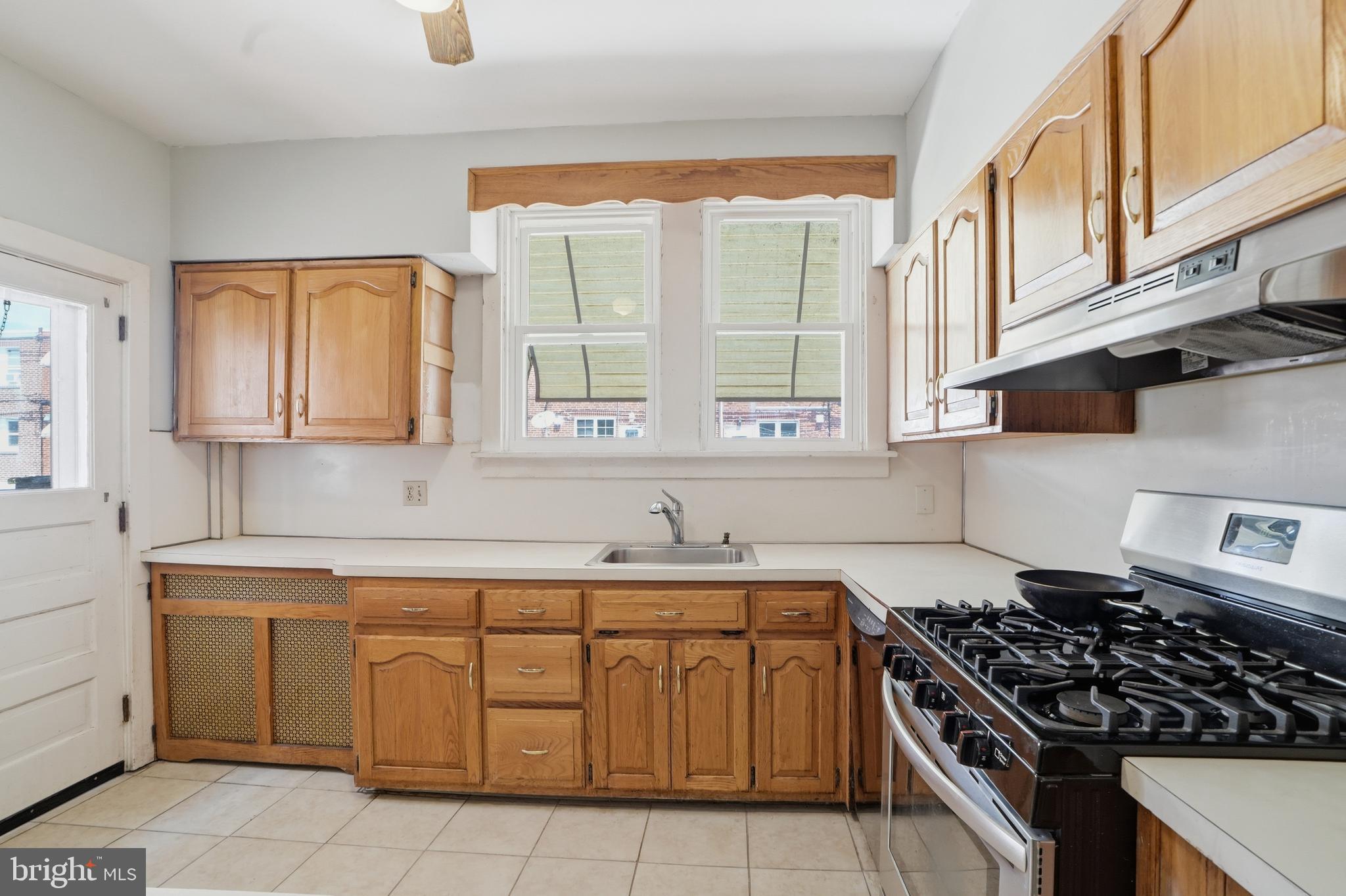 3245 Cottman Avenue Philadelphia, PA 19149 - Photo 10 of 22