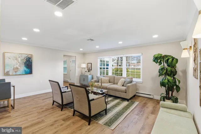 $297,900 | 1015 Aberdeen Drive, Unit A, Lakewood, NJ 08701