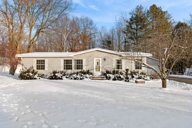 $189,900 | N1796 South N3 Drive, Menominee, MI 49858