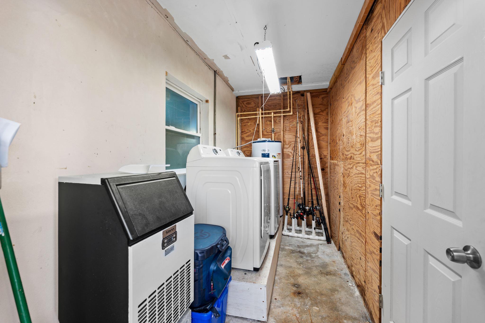 310 3rd Street Key Colony Beach, FL 33051 - Photo 28 of 35 Laundry