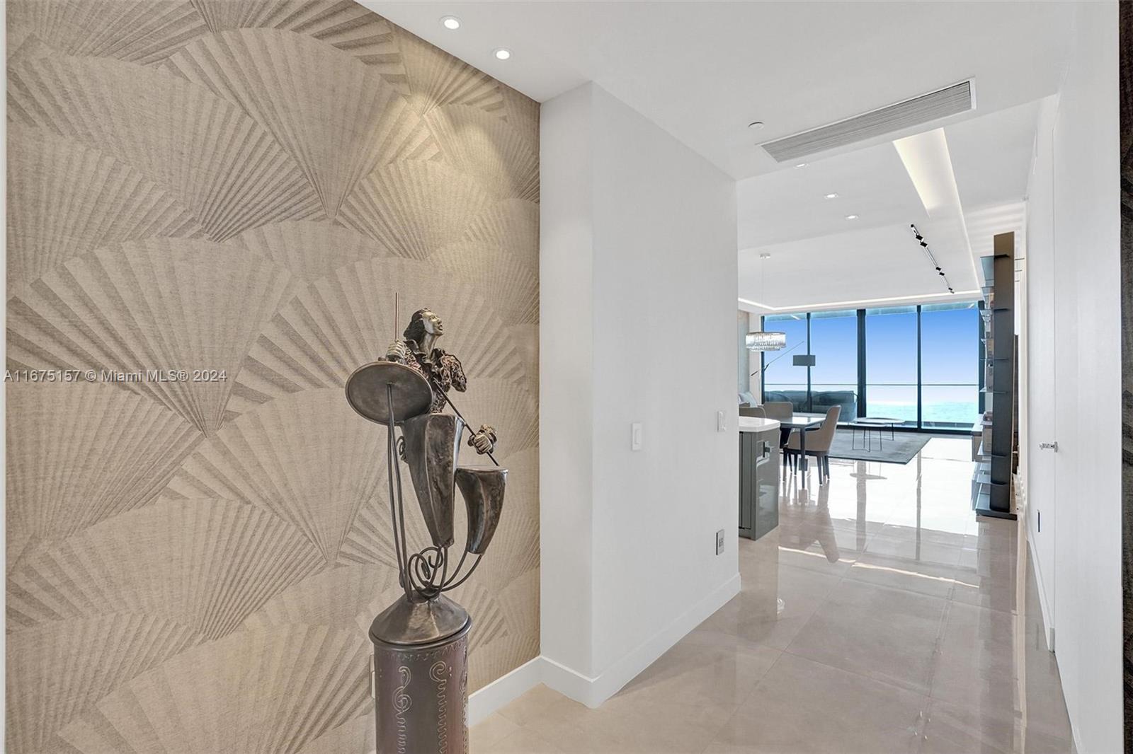 18975 Collins Avenue, Unit 2001 Sunny Isles Beach, FL 33160 - Photo 58 of 86 LOBBY