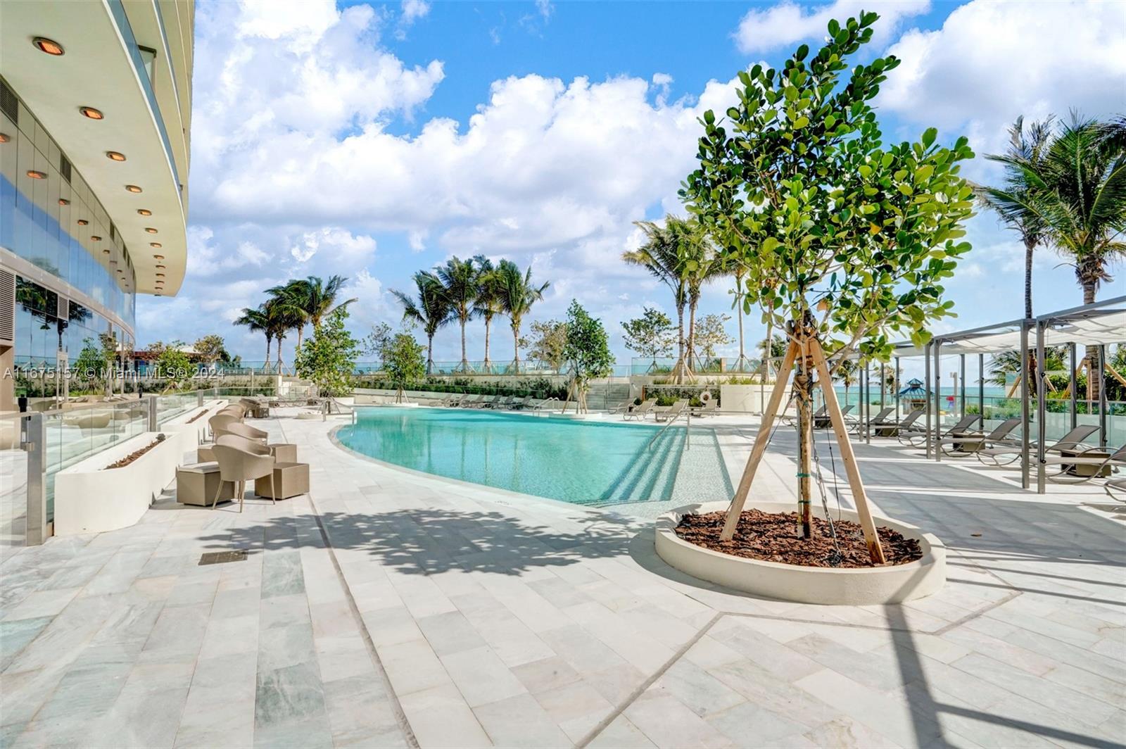 18975 Collins Avenue, Unit 2001 Sunny Isles Beach, FL 33160 - Photo 66 of 86 POOL AREA