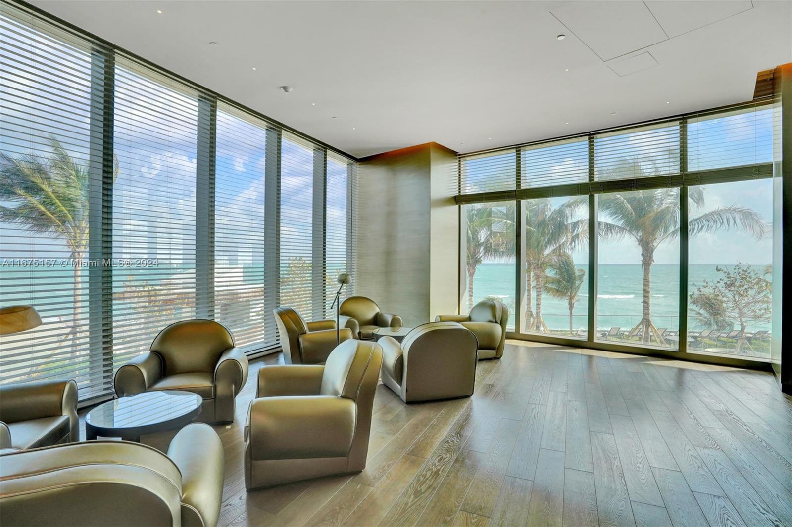 18975 Collins Avenue, Unit 2001 Sunny Isles Beach, FL 33160 - Photo 72 of 86 RESIDENTAL LOBBY