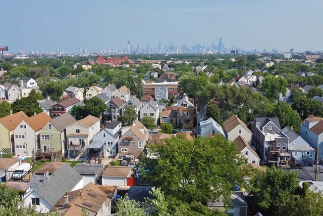 $539,900 | 3100 North St Louis Avenue, Chicago, IL 60618