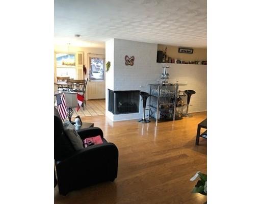 37 Devine Road Randolph, MA 02368 - Photo 3 of 17