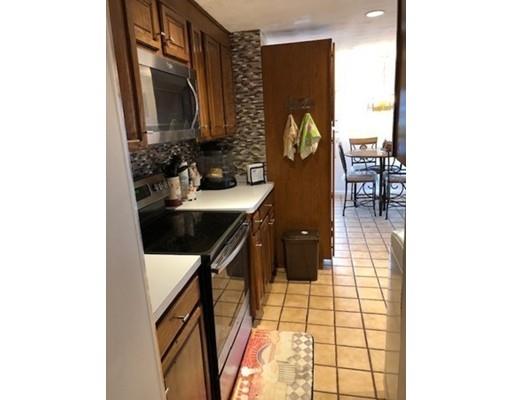 37 Devine Road Randolph, MA 02368 - Photo 4 of 17