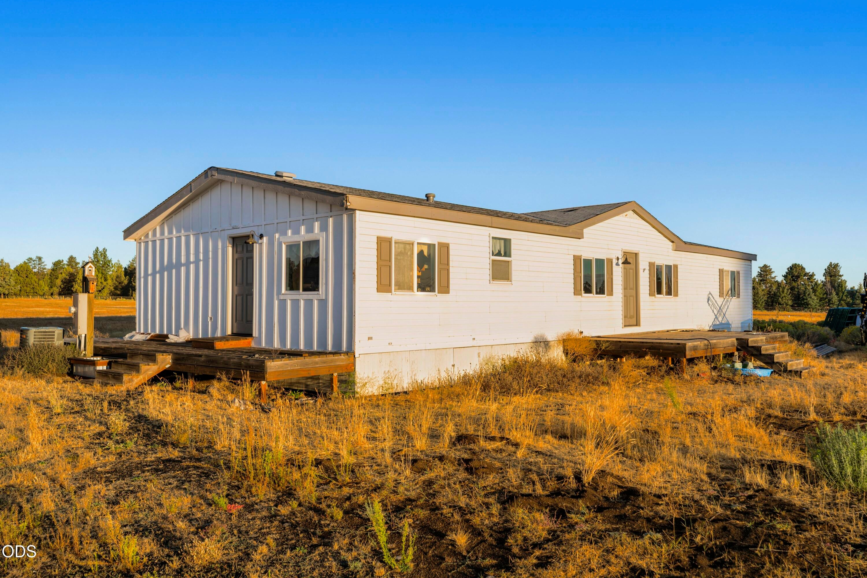 67665 Cloverdale Road Sisters, OR 97759 - Photo 10 of 43 Gallery Image 10