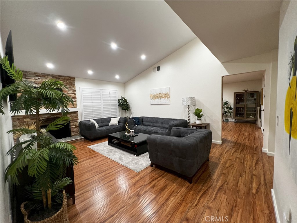 18411 Algiers Street Porter Ranch, CA 91326 - Photo 3 of 17