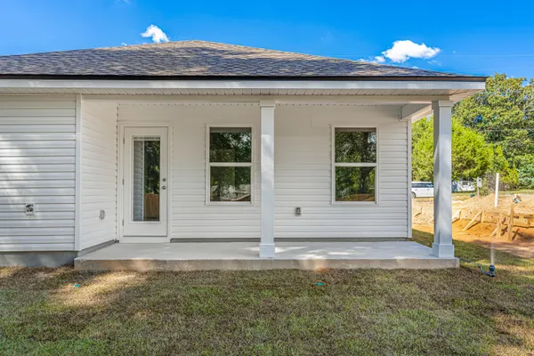 $244,900 | 742 East Chestnut Avenue, Crestview, FL 32539