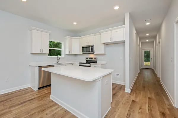 $244,900 | 742 East Chestnut Avenue, Crestview, FL 32539