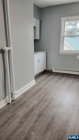 $2,350 | 566 Valley Street, Unit 2, Orange, NJ 07050