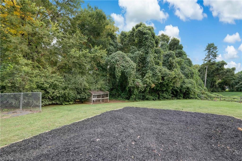 1721 Griffin Road Madison, NC 27025 - Photo 19 of 26