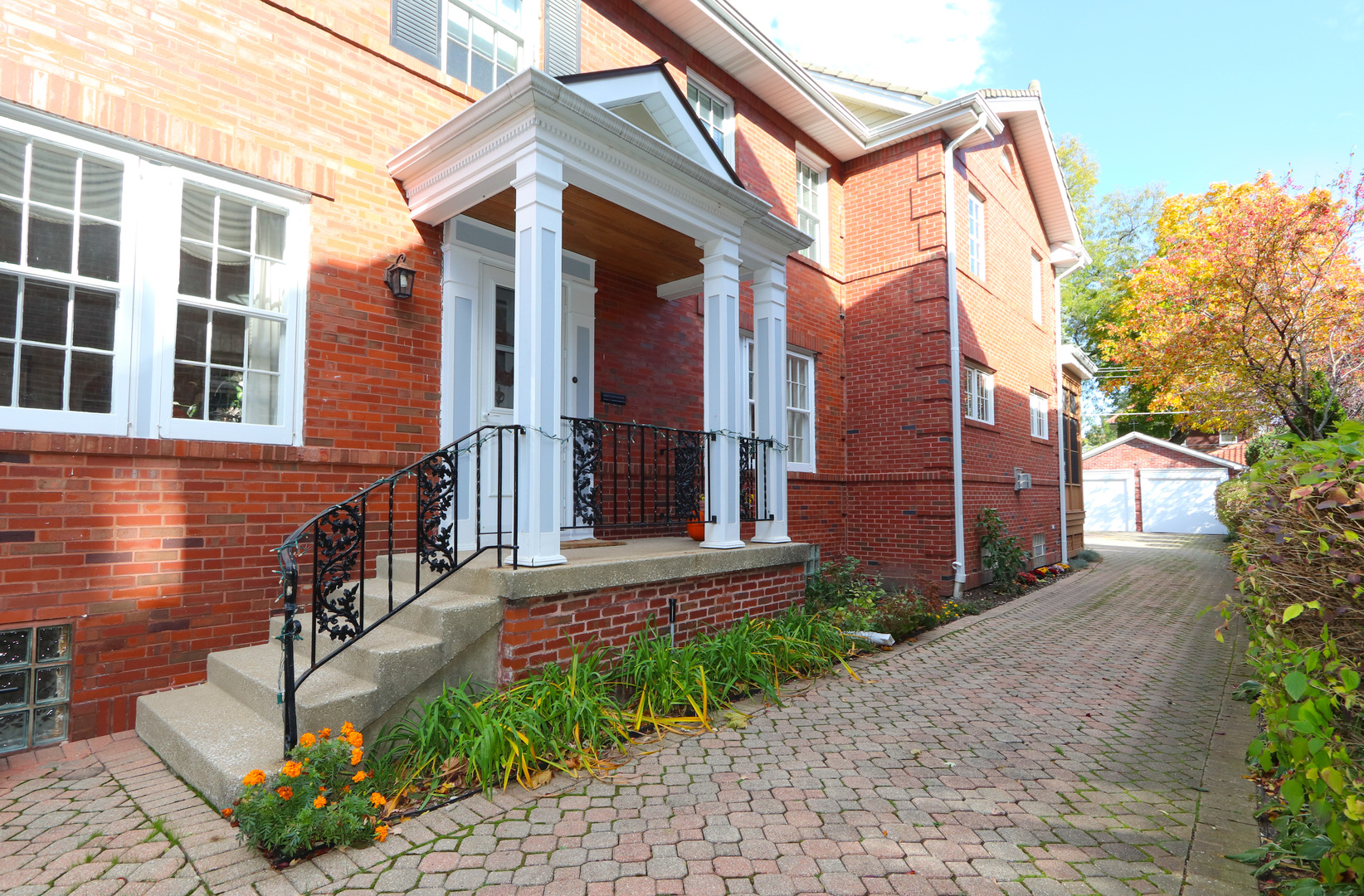 829 Clinton Place River Forest, IL 60305 - Photo 4 of 60
