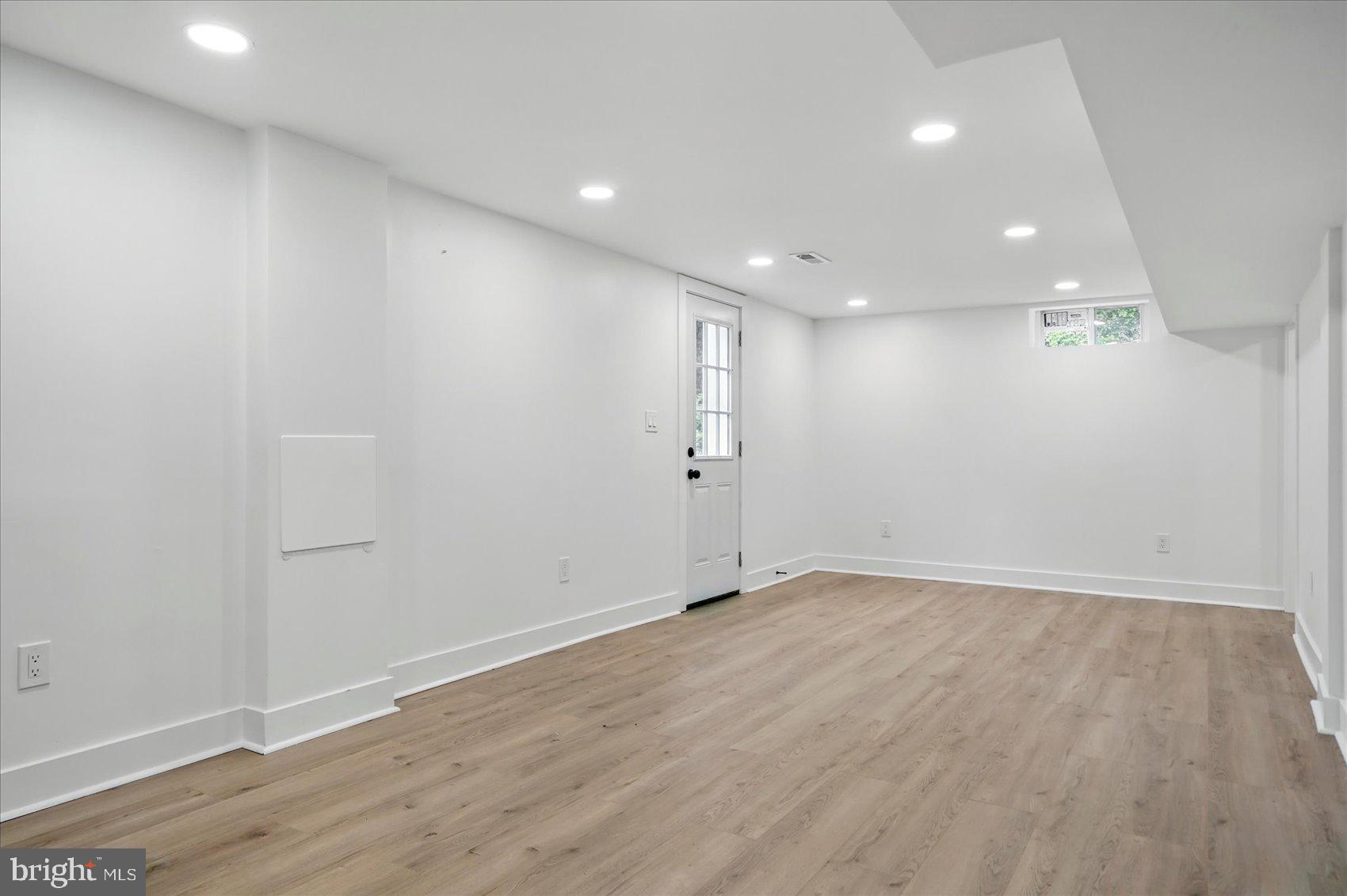 8224 Old Mill Road Pasadena, MD 21122 - Photo 34 of 46