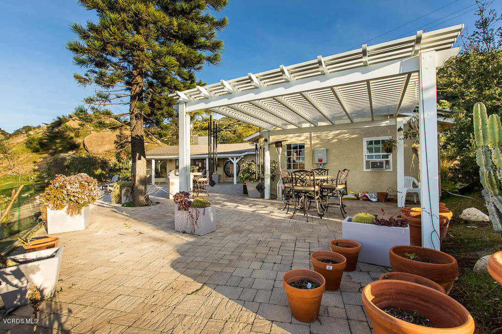 7199 Santa Susana Pass Road Simi Valley, CA 93063 - Photo 22 of 62 a view of outdoor space yard and patio