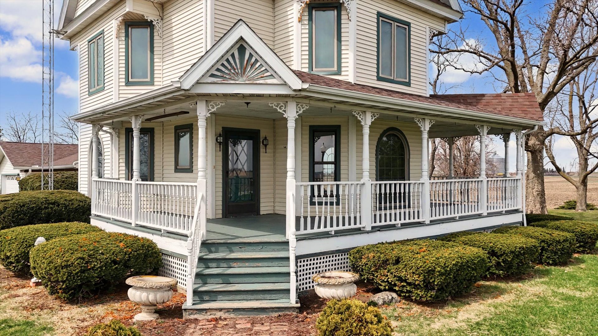 7961 North 3000 E Road Forrest, IL 61741 - Photo 8 of 66 a view of a house with a garden and plants