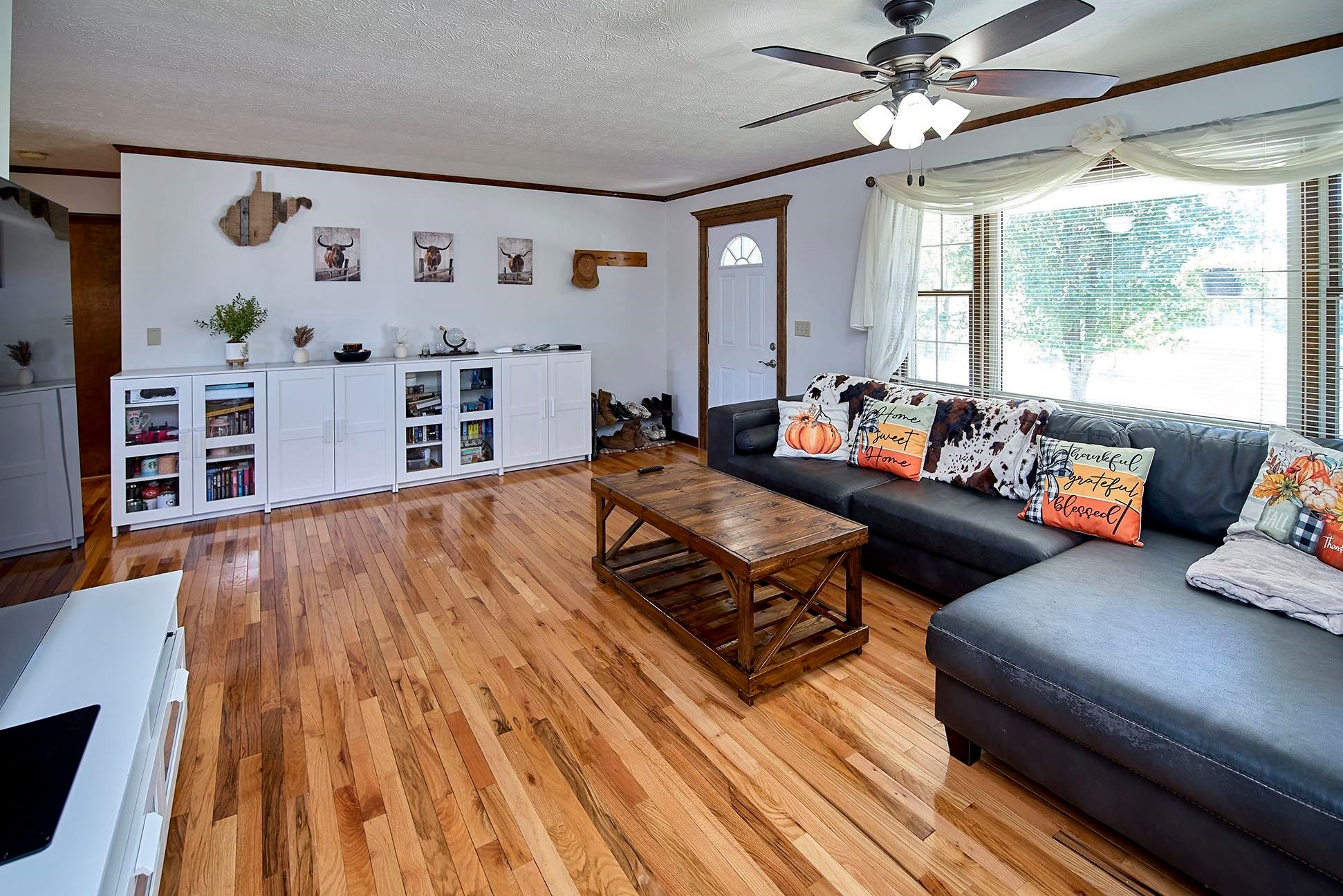 2599 Cross Crk Road Buffalo, WV 25033 - Photo 5 of 32 Gallery Image 5