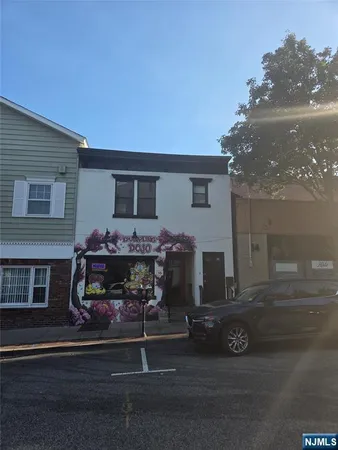 $2,000 | 16 Glen Road, Rutherford, NJ 07070