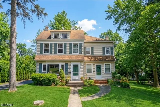 $899,000 | 102 Watchung Avenue, Chatham, NJ 07928