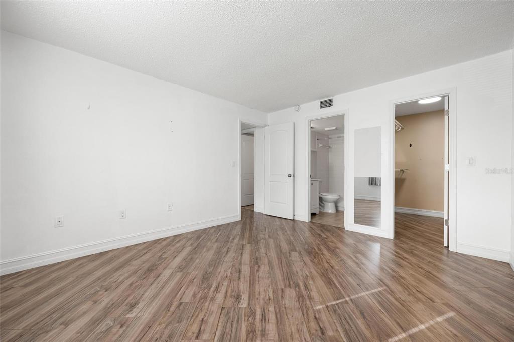 3223 South Beneva Road, Unit 101 Sarasota, FL 34232 - Photo 16 of 36 Gallery Image 16