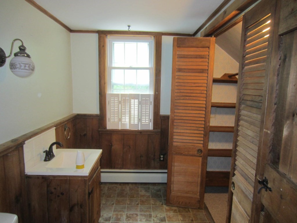 124 State Road East Westminster, MA 01473 - Photo 20 of 30 Gallery Image 20